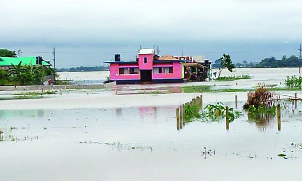 উজানের ঢলে ডুবছে সিলেট
