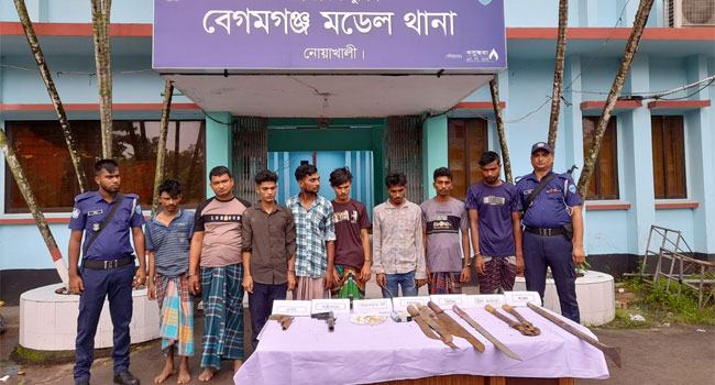 নোয়াখালীতে ডাকাতি প্রস্তুতিকালে আগ্নেয়াস্ত্রসহ ৭ ডাকাত গ্রেফতার