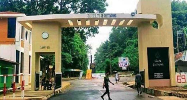 চবি ক্যাম্পাসে মাদক অভিযান, বিশ্ববিদ্যালয়ের শিক্ষার্থীসহ আটক ৩০