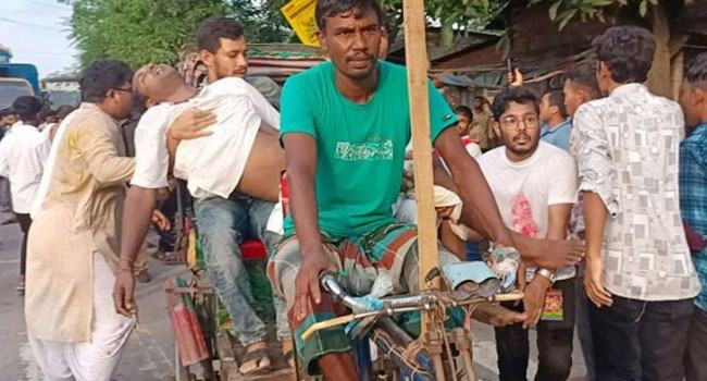 বগুড়ায় রথযাত্রায় বিদ্যুৎস্পৃষ্ট হয়ে ৫ জনের মৃত্যু, আহত ২৫
