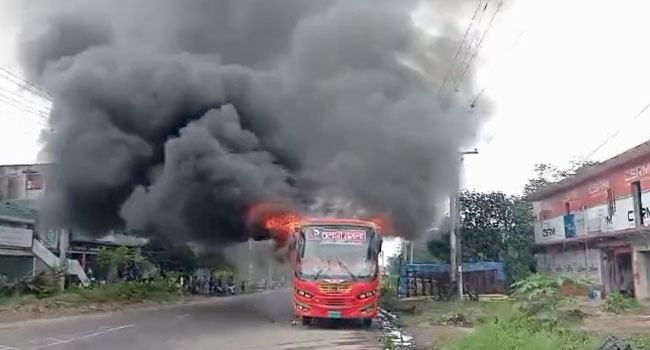 শিবপুরে বাসচাপায় কলেজছাত্র নিহত