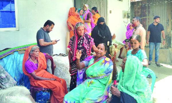 আবুধাবিতে গাড়ি বিস্ফোরণে নিহতদের বাড়িতে শোকের মাতম