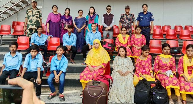 সাজাভোগ শেষে দেশে ফিরলেন ১৩ বাংলাদেশী কিশোর-কিশোরী