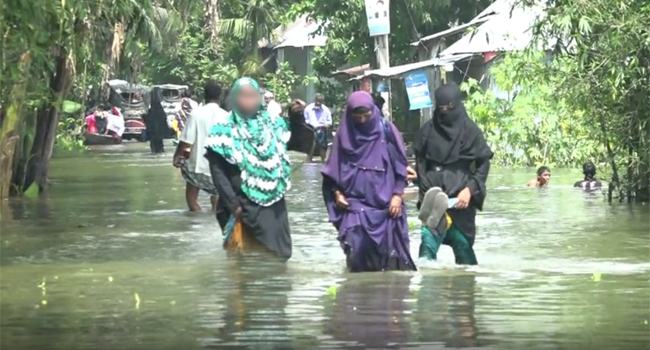 কুড়িগ্রামে বন্যা : ভয়াবহ দুর্ভোগে ২ লাখ বানভাসী
