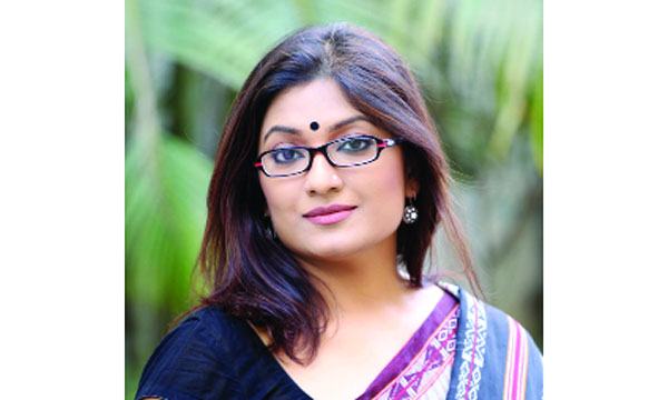পূর্ণদৈর্ঘ্যরে পর স্বল্পদৈর্ঘ্য চলচ্চিত্রে সেঁওতি