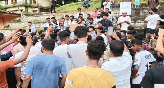 কোটা আন্দোলনে নিহতদের স্মরণে জৈন্তাপুরে মিছিল ও গায়বানা জানাজা