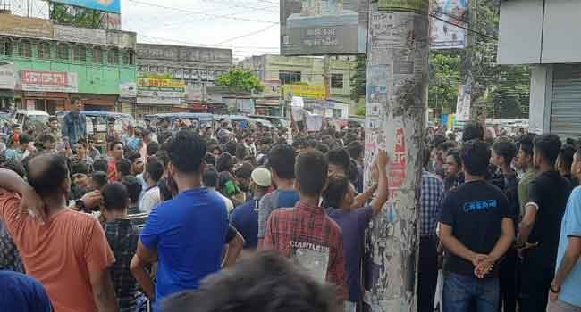 চাঁদপুরে কোটা আন্দোলনে নিহতদের স্মরণে গায়েবানা জানাজা ও সমাবেশ অনুষ্ঠিত