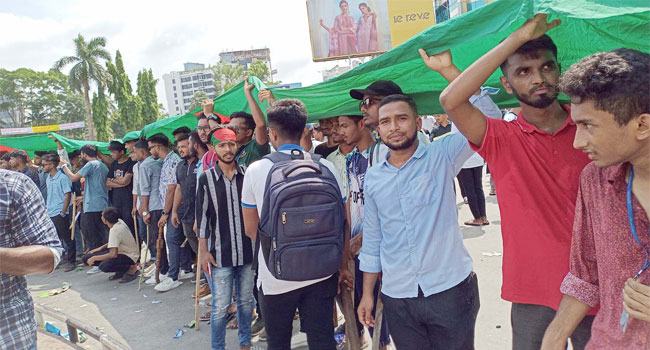 কমপ্লিট শাটডাউনে অচল খুলনা