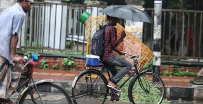 দেশজুড়ে হালকা থেকে মাঝারি বৃষ্টির সম্ভাবনা