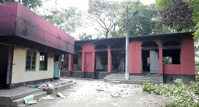 নরসিংদী কারাগারের সুপার ও জেলারকে বরখাস্ত