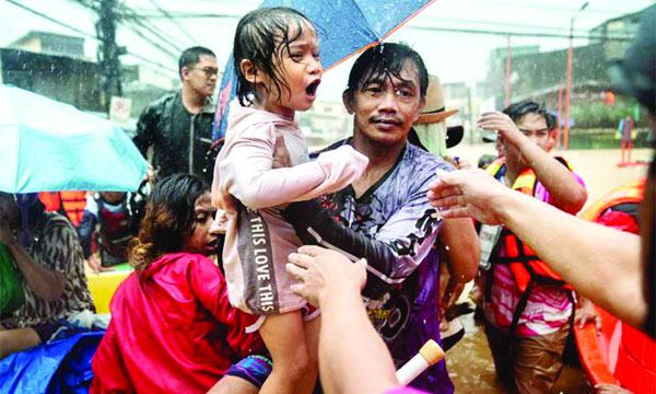 ঘূর্ণিঝড় গায়েমির আঘাতে ফিলিপাইনে প্রাণহানি ২০