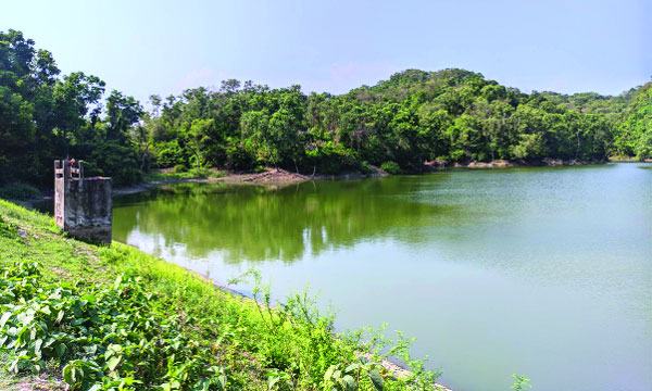 মিরসরাইয়ে ১৫ দিন ধরে পর্যটক নেই