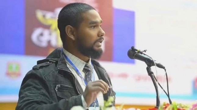 আসিফ মাহতাবকে বাসা থেকে তুলে নেয়ার অভিযোগ