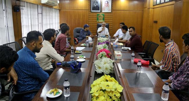 কর্মসূচি প্রত্যাহার করল ৯ শিক্ষার্থী, দাবিতে অনড় আন্দোলনকারীরা