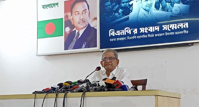 রাজনৈতিক দলগুলোকে নিষিদ্ধ করে বাকশাল কায়েম করতে চায় আ’লীগ : মির্জা ফখরুল