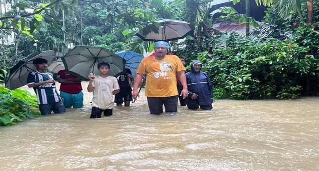 কক্সবাজারে টানা বর্ষণ ও পাহাড়ি ঢল
