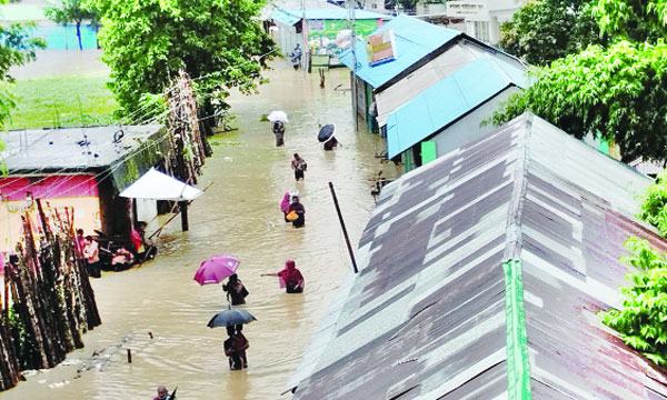 টানা বর্ষণে জলাবদ্ধতা হাজারো পরিবার পানিবন্দী