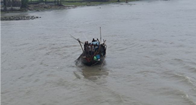 ভোলার সাগর মোহনায় ট্রলারডুবি, ৫ জেলে উদ্ধার, নিখোঁজ ৮