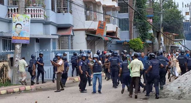 জামালপুরে শিক্ষার্থীদের ওপর গুলি বর্ষণ, আহত ১০