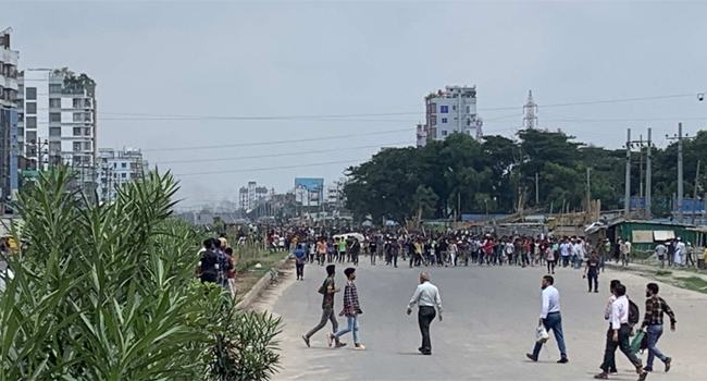 উত্তাল নারায়ণগঞ্জ, বিভিন্ন পয়েন্টে ছাত্র-জনতার অবস্থান