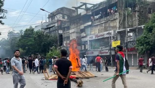 রাজধানীর বিভিন্ন এলাকায় সংঘর্ষ, আহত ১৫