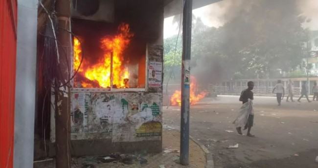 জাতীয় প্রেসক্লাবে সম্মিলিত পেশাজীবী পরিষদ-পুলিশের সংঘর্ষ, আহত শতাধিক