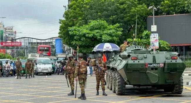 আইনশৃঙ্খলা পরিস্থিতির অবনতির মধ্যেই কারফিউ আরোপ : আইএসপিআর