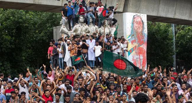 আন্তর্জাতিক গণমাধ্যমে শেখ হাসিনার পতন