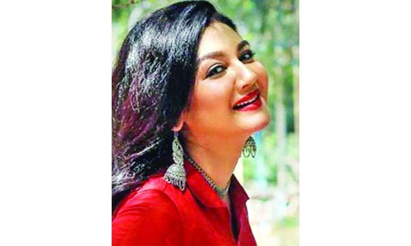 আমি এক-একটা চরিত্র হয়ে বেঁচে থাকি: জয়া আহসান