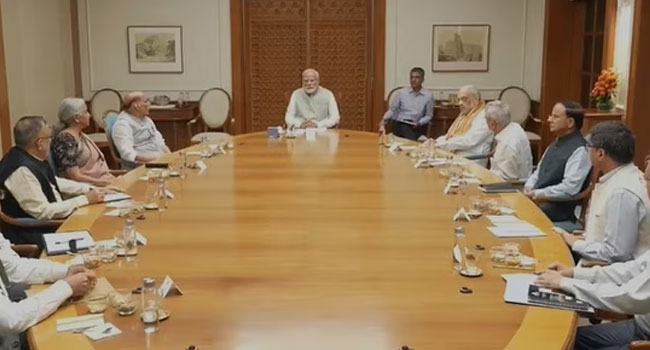 বাংলাদেশ নিয়ে উচ্চপর্যায়ের সভা করলেন মোদি