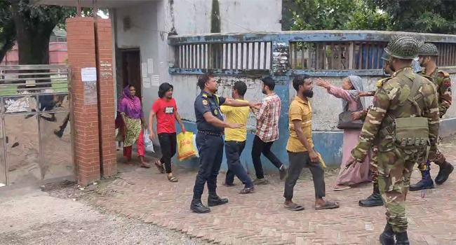 রংপুরে শিক্ষার্থী, বিএনপি ও জামায়াতের ৬০ জনের মুক্তি