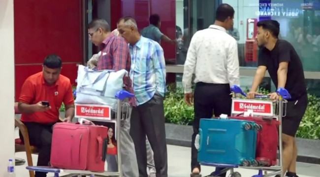 বাংলাদেশে হাইকমিশন থেকে কর্মীদের ফিরিয়ে নিয়েছে ভারত