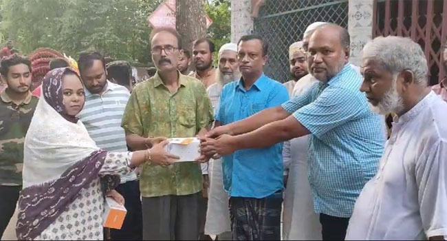 ফরিদপুরে মন্দিরের নিরাপত্তায় সিসি ক্যামেরা দিলো জামায়াত