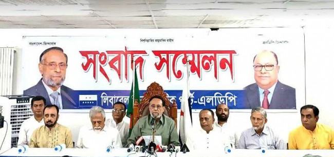 সন্ত্রাসী সংগঠন হিসেবে আ’লীগের নিবন্ধন বাতিল ও নিষিদ্ধ করতে হবে : কর্নেল অলি