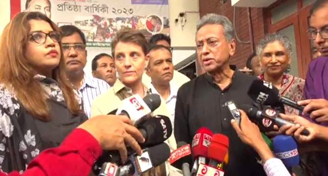 বৈঠক শেষে যা জানালেন আমীর খসরু ও গোয়েন লুইস