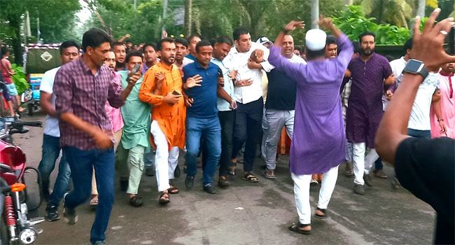 এমপি মোহাম্মদ আলীকে গ্রেফতারের দাবিতে হাতিয়া বিএনপির বিক্ষোভ