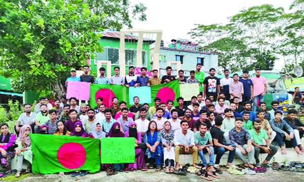 স্বাভাবিক হচ্ছে আইনশৃঙ্খলা