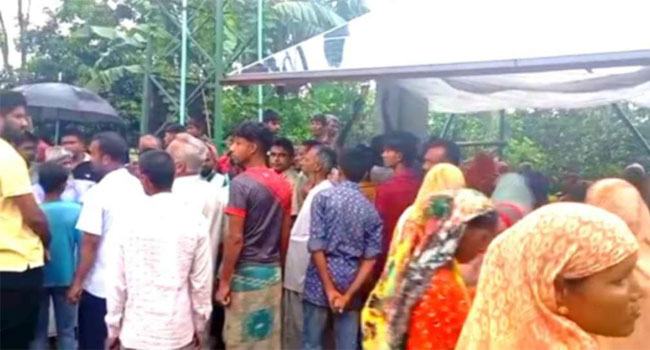 ঠাকুরগাঁওয়ে বজ্রপাতে মা-মেয়েসহ ৩ জনের মৃত্যু