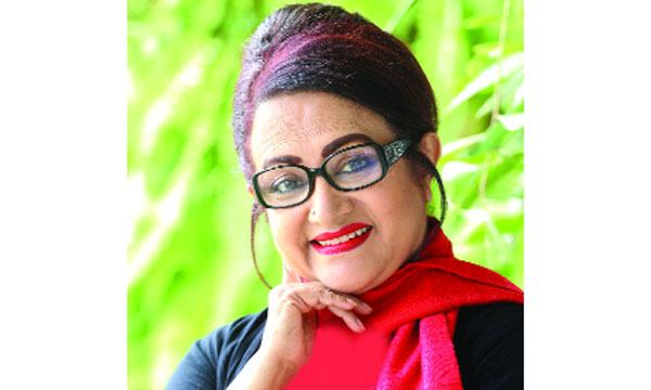 ছেলের কাছে গেলেন ববিতা