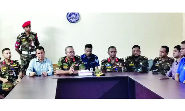 থানায় ফিরেছে পুলিশ
