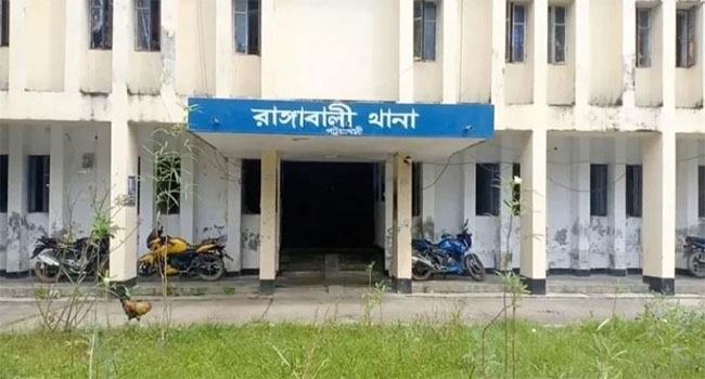 নৈরাজ্য ও সন্ত্রাসী কর্মকাণ্ড করলে আইনগত ব্যবস্থা গ্রহণ করবে রাঙ্গাবালী থানা পুলিশ