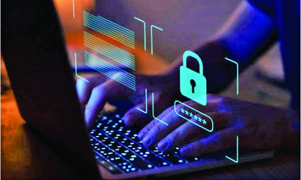 সাইবার অপরাধীরা চুরি করা তথ্যকে অস্ত্র হিসেবে ব্যবহার করছে