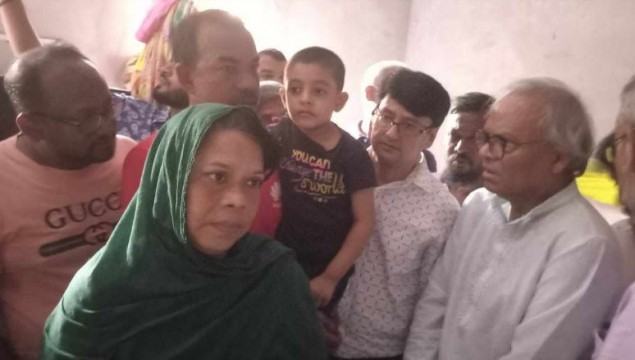 শেখ হাসিনার রাজনৈতিক জীবনে পালানো ছাড়া বীরত্বের কিছু দেখিনি : রিজভী
