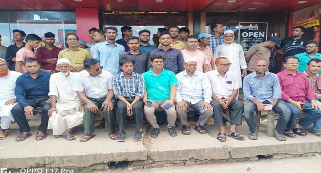 মিরসরাইতে রাজপথে বিএনপি, আত্মগোপনে আওয়ামী লীগ