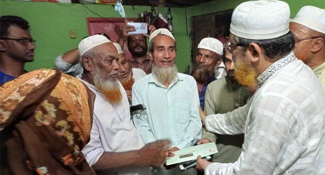চকরিয়ার শহীদ হাবিবের পরিবারেকে জামায়াতের অর্থ সহায়তা প্রদান
