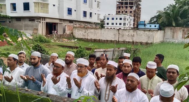 আন্দোলনে নিহত ইশমামের পরিবারকে জামায়াতের অর্থ সহায়তা