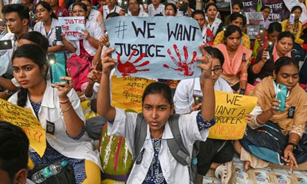 এবার নার্সকে ধর্ষণের পর হত্যা : বিক্ষোভে উত্তাল ভারতে কর্মবিরতির ডাক চিকিৎসকদের