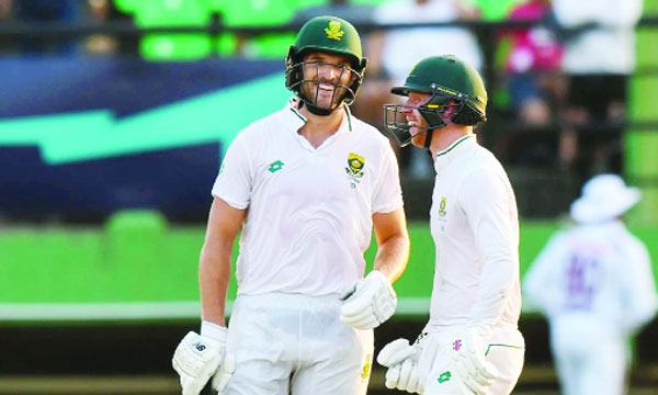 গায়ানা টেস্টের নিয়ন্ত্রণে প্রোটিয়ারা