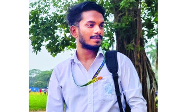 একমাত্র ছেলেকে হারিয়ে পাগলপ্রায় শহীদ শোভনের বাবা-মা