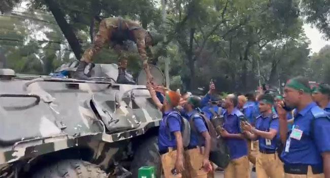 আন্দোলন থেকে সরে দাঁড়িয়েছে গ্রাম পুলিশ
